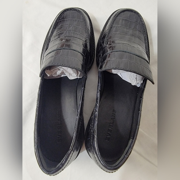 Everlane Black Croc-Embossed Loafers - Picture 6 of 12